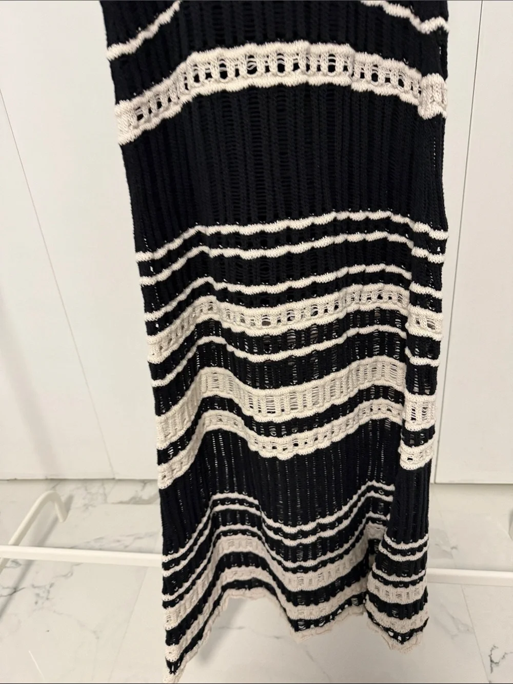 Abercrombie & Fitch Black and White Striped Maxi Dress. Cotton. - Picture 6 of 11
